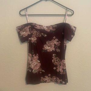 Guess off should top, size medium